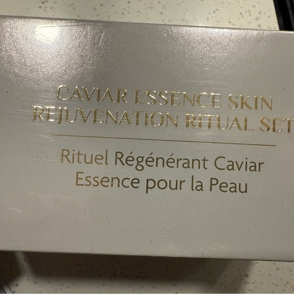 Bundle of LED Mask 7 Color + Caviar Set + Luminous Instant lift - Picture 3 of 9